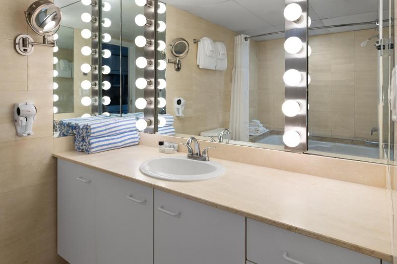 Presidential King Suite image 2
