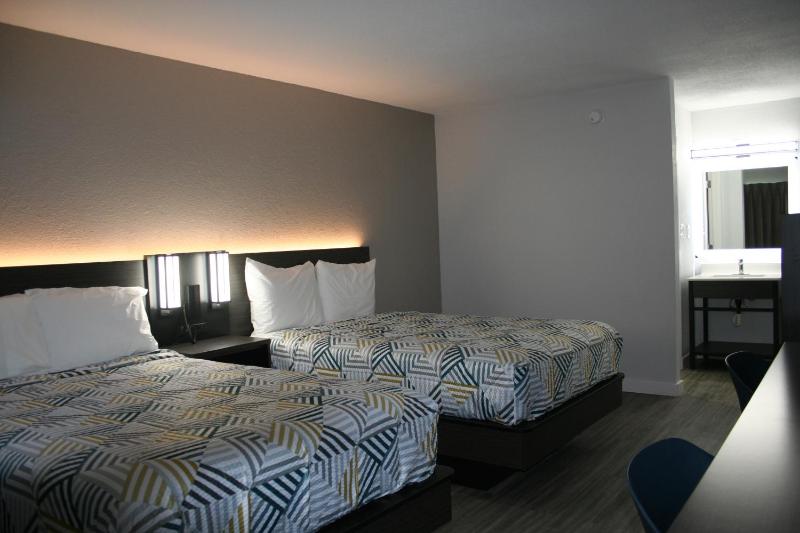 Deluxe Quadruple Room - Non-Smoking image 4