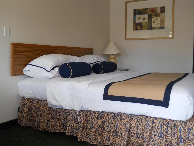 King Room image 3