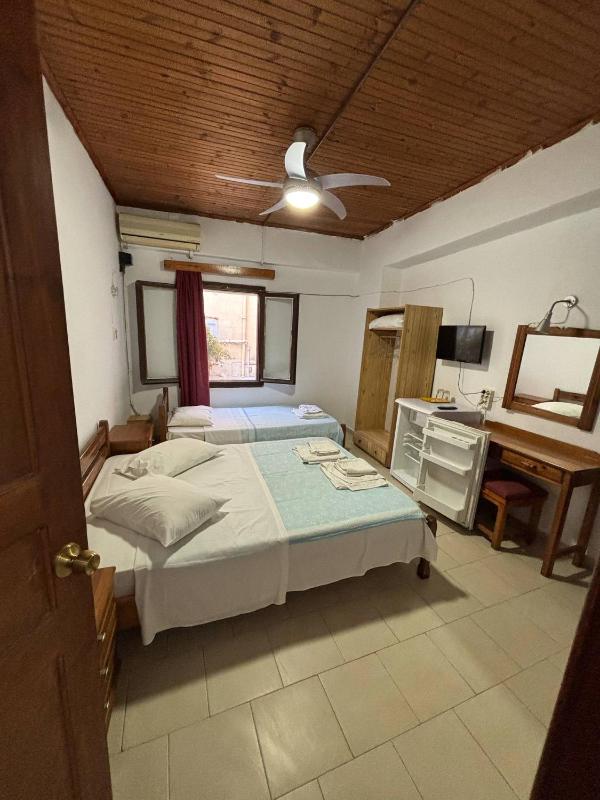 Stelios Rooms to Rent - image 19