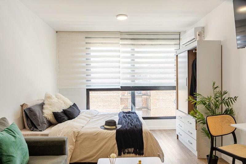 Andes City - Apartamento céntrico - Rooftop y Gimnasio gratuito compartido - Jacuzzi con costo extra - a minutos caminando de la Ciudad Vieja - Acepta mascotas - image 9