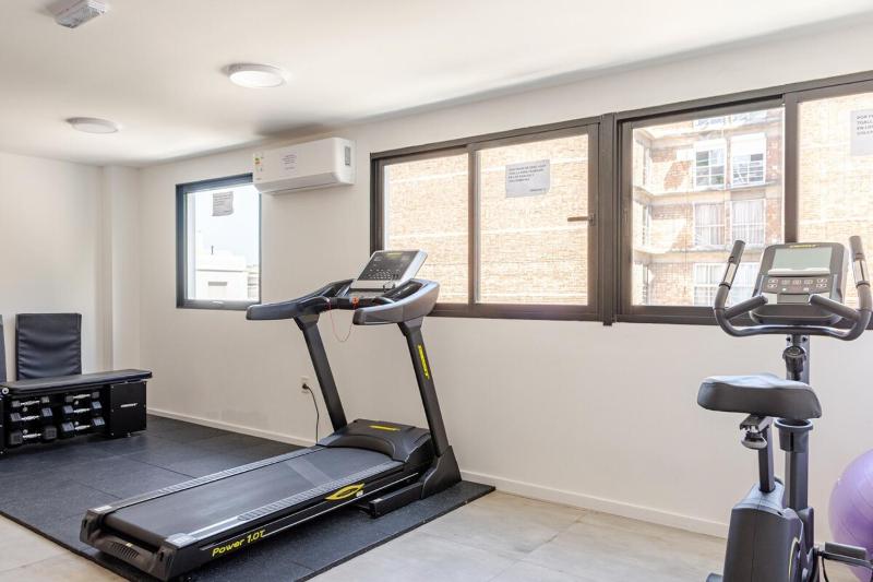 Andes City - Apartamento céntrico - Rooftop y Gimnasio gratuito compartido - Jacuzzi con costo extra - a minutos caminando de la Ciudad Vieja - Acepta mascotas - image 10