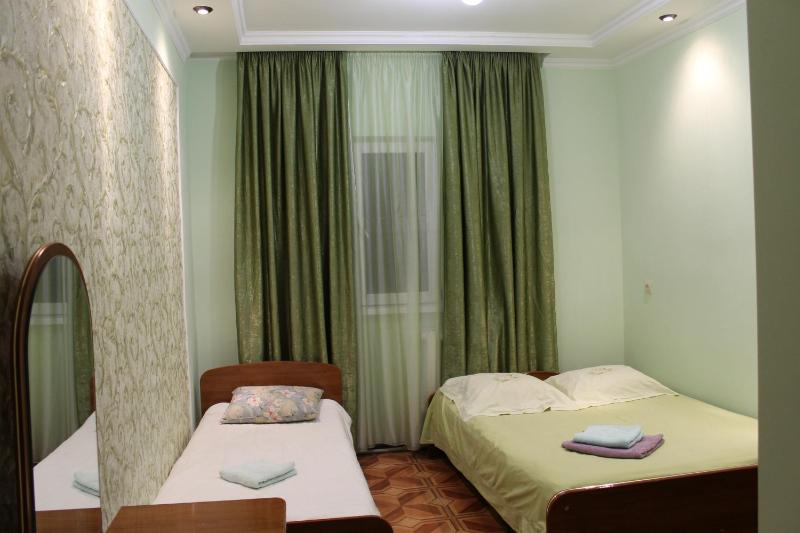 Classic Triple Room image 1