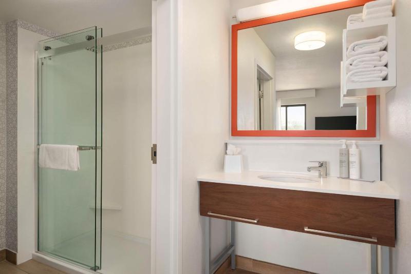 King Studio Suite - Non-Smoking image 2
