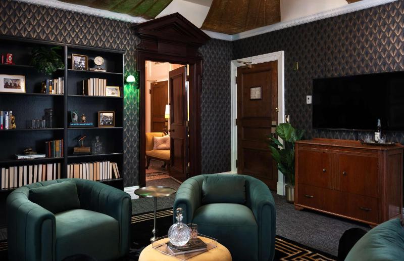 The Seelbach Hilton Louisville - image 31