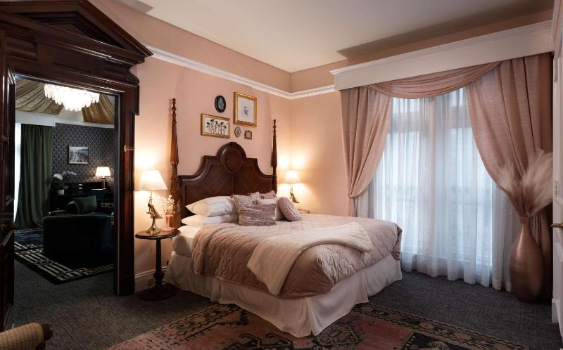 The Seelbach Hilton Louisville - image 17