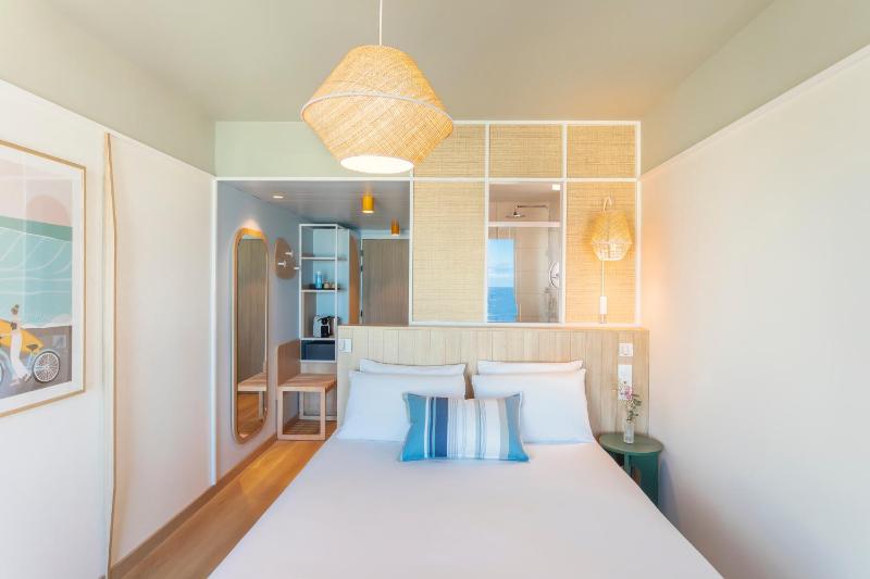 Privilege Double Room with Ocean View image 4