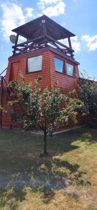 Bungalow with Garden View image 1