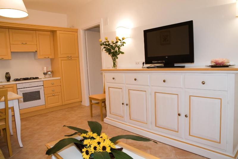 Two-Bedroom Deluxe Apartment with Balcony image 3