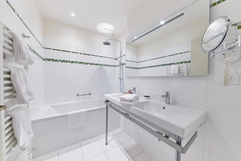 Traditional Double Room with Fan image 2