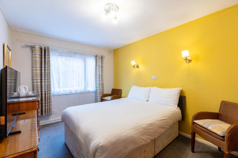 Standard Double Room image 3