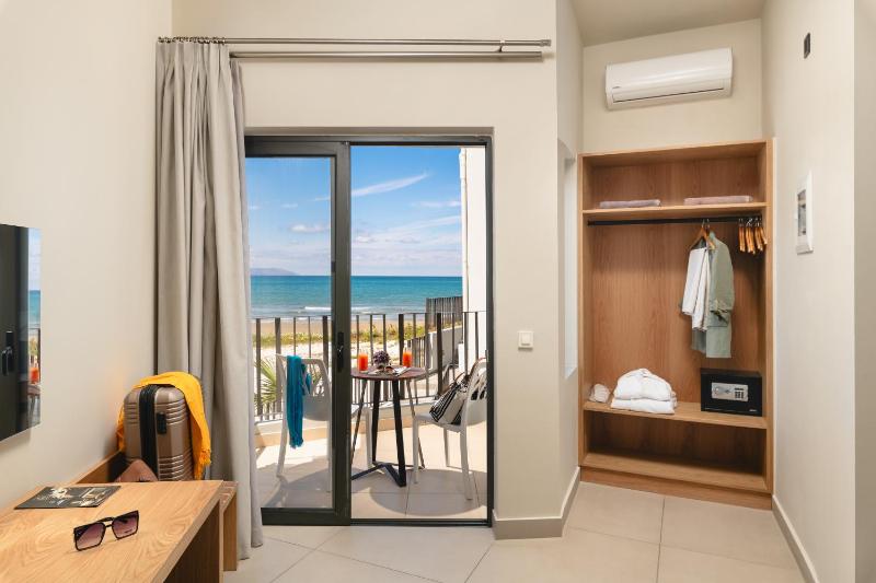 Superior Room – Disability Access image 2