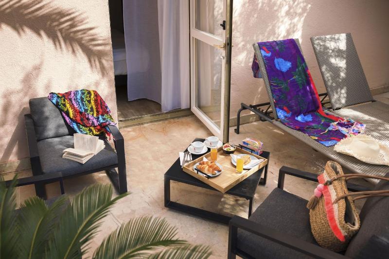 Superior Double Room image 3