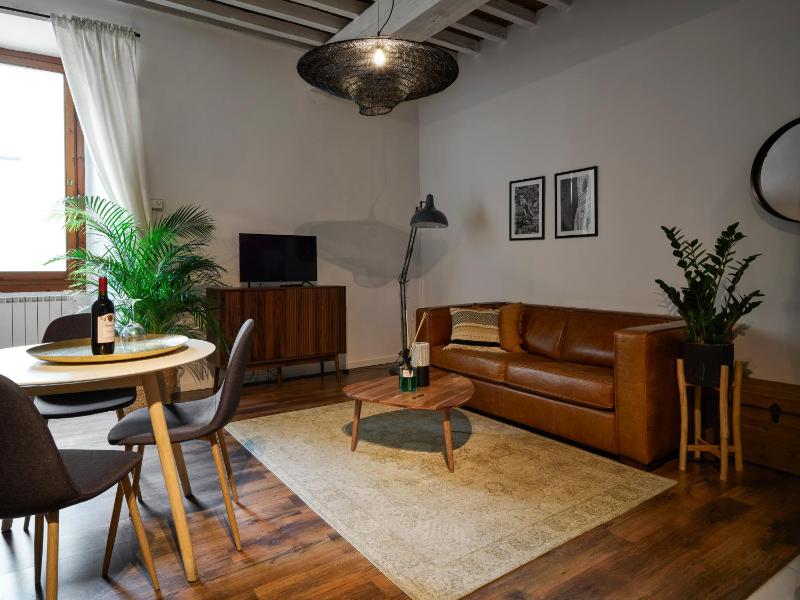 Standard Apartment image 3