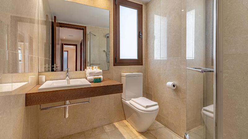 VACATION MARBELLA I Private HEATED Swimming pool Walking distance to Puerto Banus Security 24-7 BBQ Pool Table WiFi - image 19