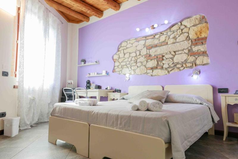 Triple Room with Private Bathroom image 1