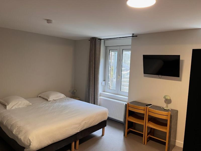 Triple Room with Forest View image 1