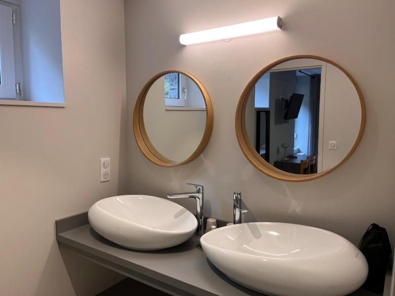 Triple Room with Forest View image 3