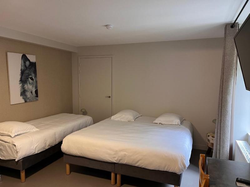 Triple Room with Forest View image 2