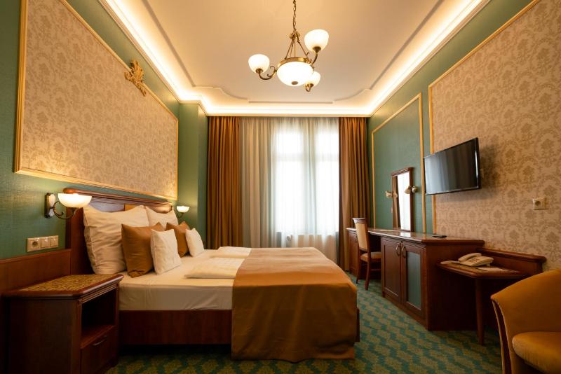 Standard Double Room image 1