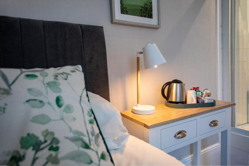 Single Room image 4