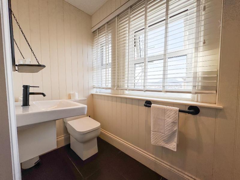 Deluxe Single Room image 3