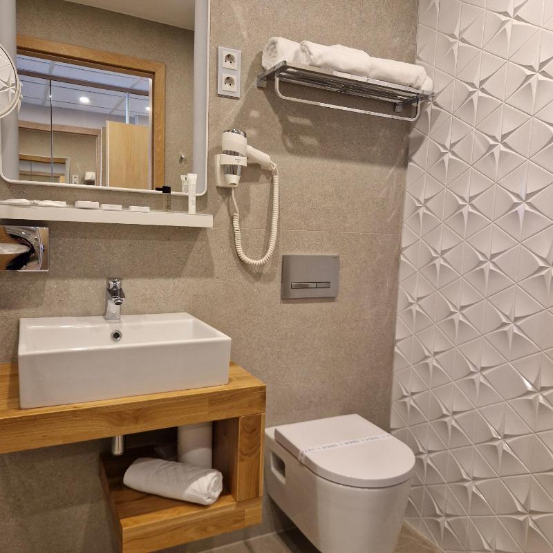 Elix Prestige Room image 2