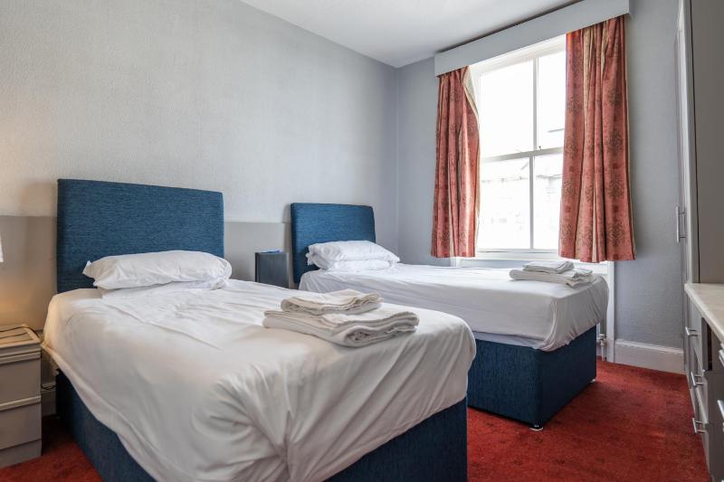 Delmont Hotel & View Restaurant - image 3