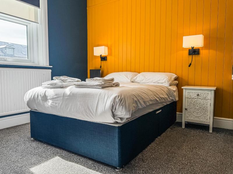 Deluxe Double Room image 3