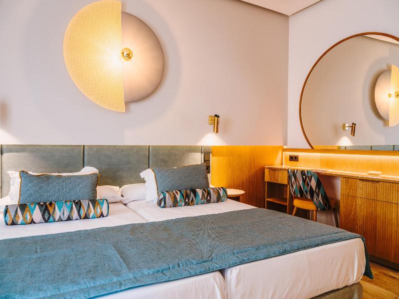 Double Room (2 Adults) image 2