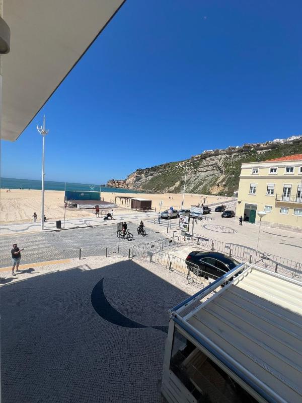 Double Room with Side Sea View image 4