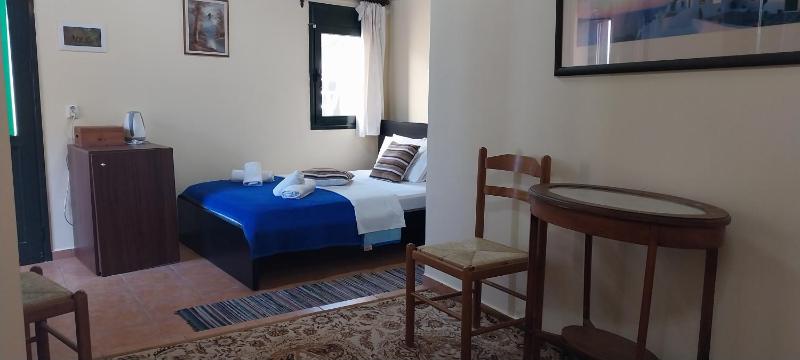 Large Double Room image 4