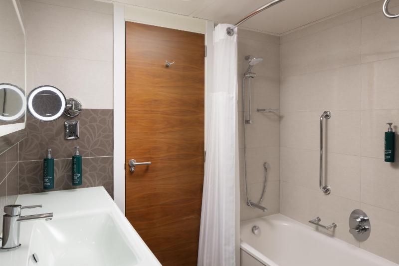 Double Room with City View - Top Floor image 2