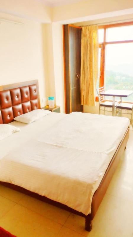 Shri Radhe BNB - image 5