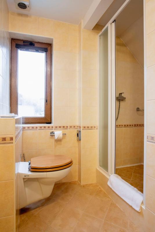 Deluxe Double Room with Bath image 4