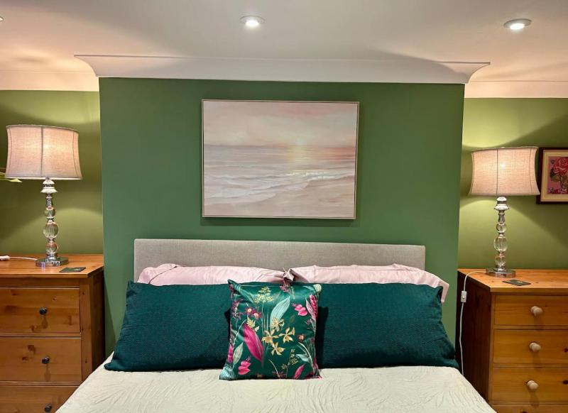 Southsea Hideaway - image 8