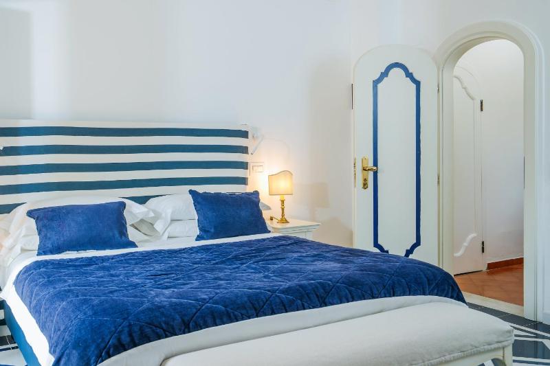 Double Room image 1