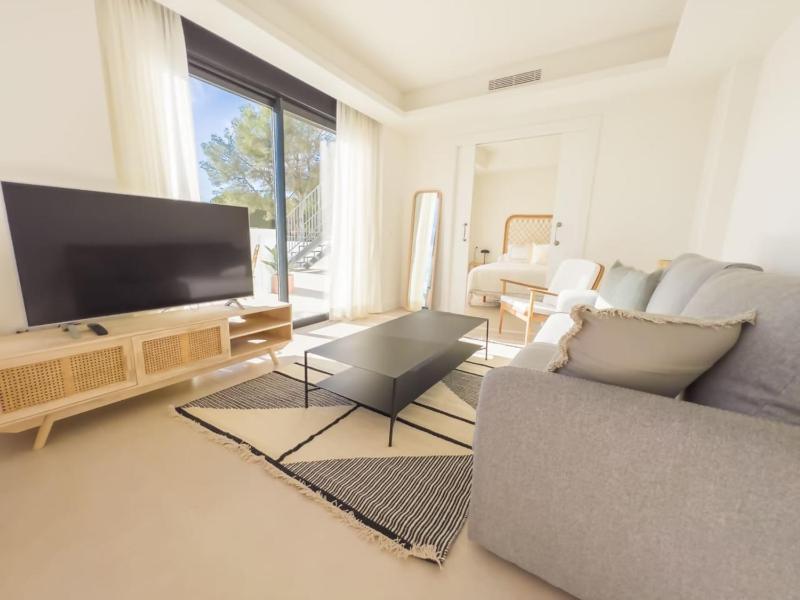 Pent-House on the Golden Mile - image 3