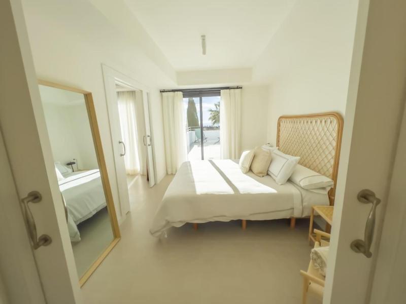Pent-House on the Golden Mile - image 29