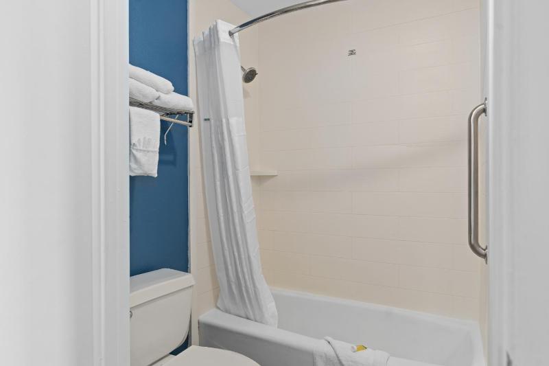 Suite with Two Queen Beds - Non-Smoking image 2