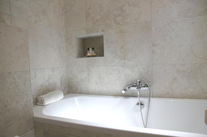 Two-Bedroom Apartment image 4