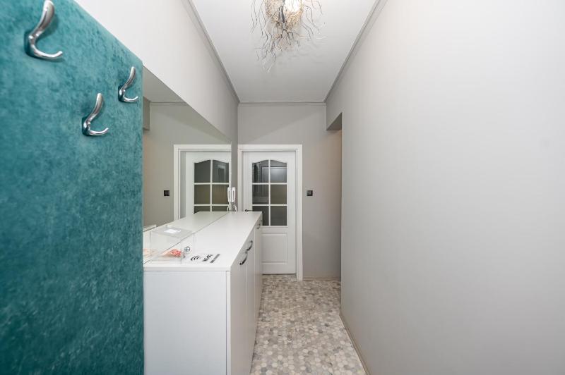 ElenartLux - Baby Cot - Pets Allowed - Free Parking & Fast Wi-Fi - image 25