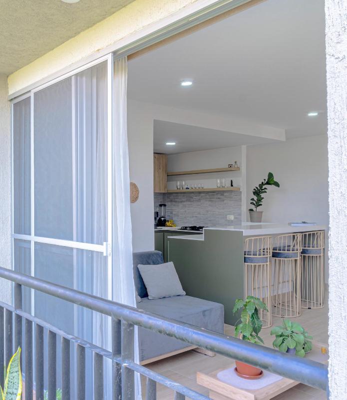 Apartamento 3 hab con parqueadero - Primer piso con piscina ideal estancias largas y clínicas - image 22