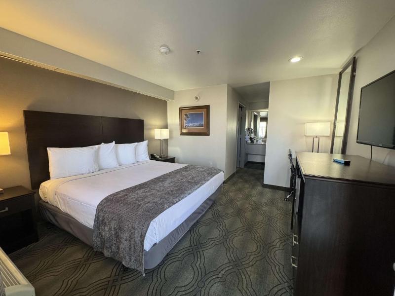 King Room - Non-Smoking image 1