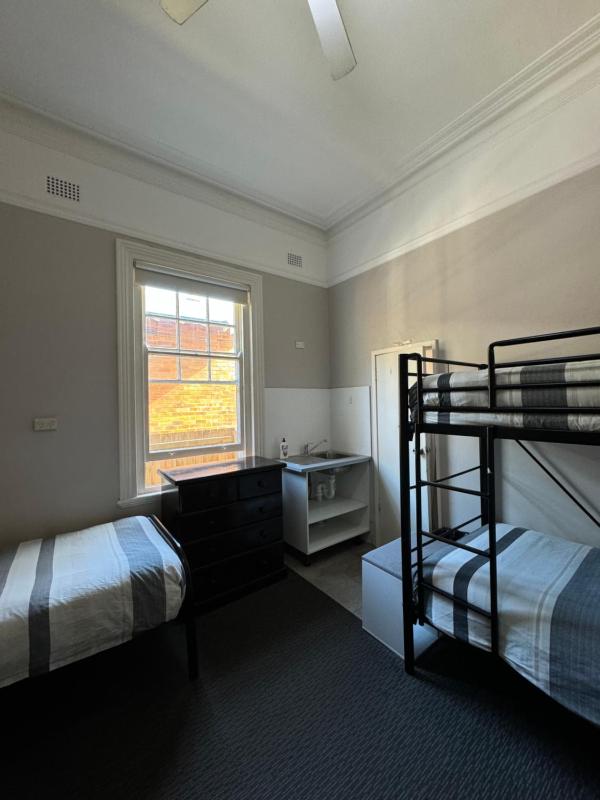 Bed in Mixed 5-Bed Dormitory Room with Private Bathroom image 2
