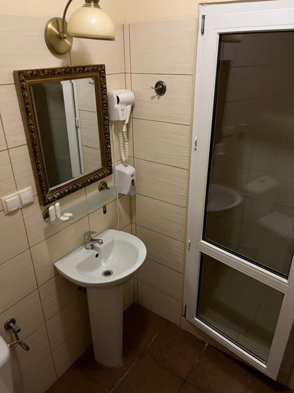 One-Bedroom Premium Apartment image 2