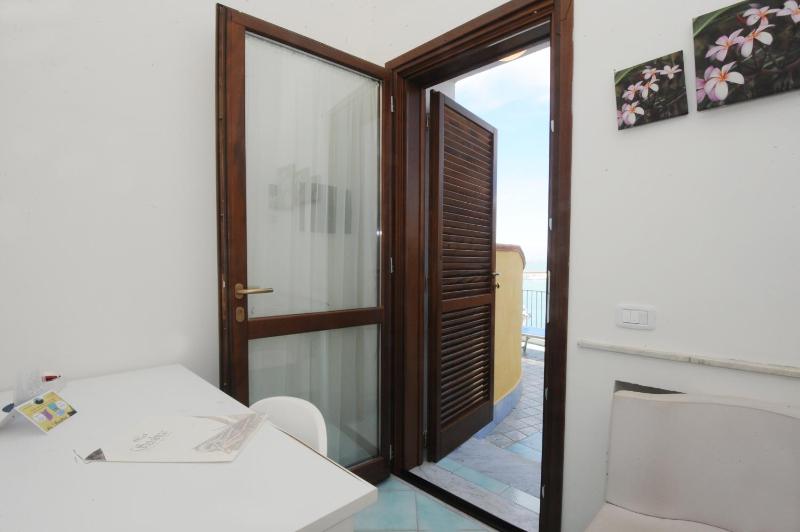 Single Room image 2
