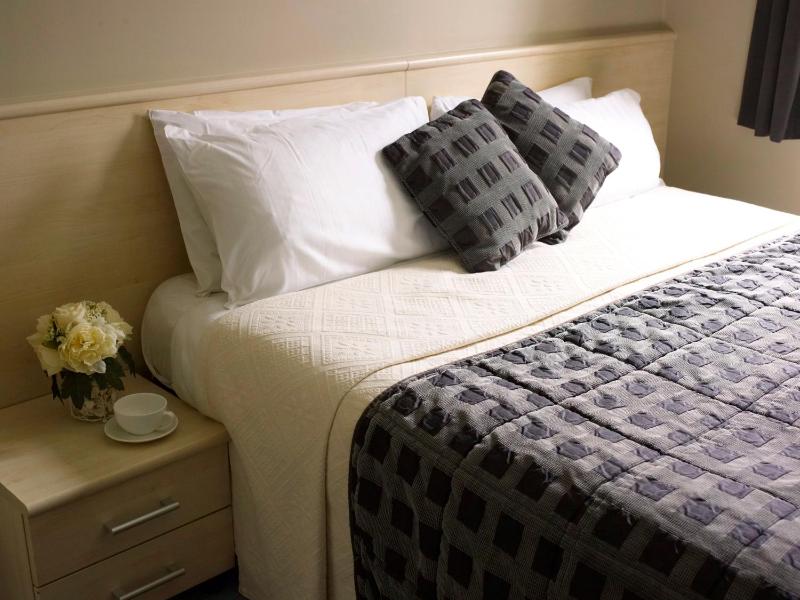 Double Room image 4
