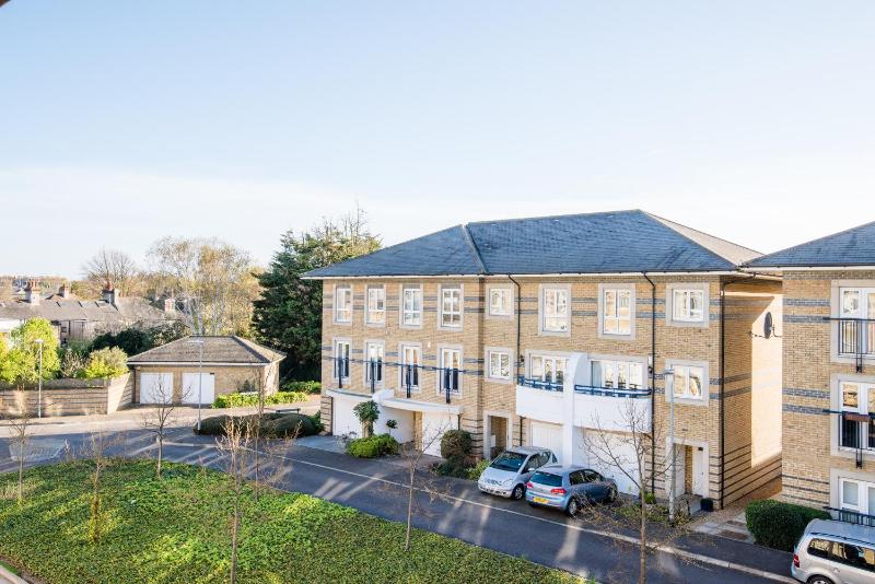 Two-Bedroom Apartment image 3