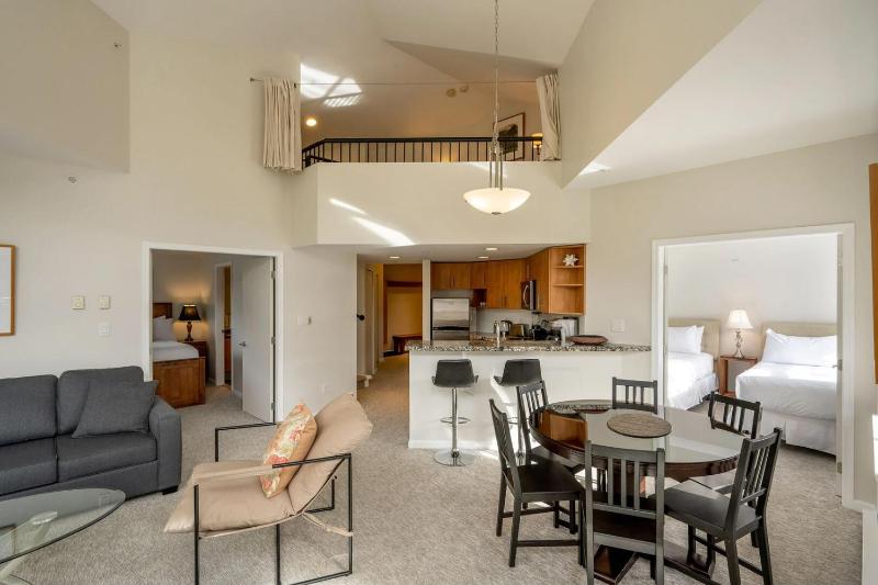 2BR plus Loft and Sofabed in Tyndall Stone Lodge Epic Village Location Mountain Views Pool and Hot Tub - image 6